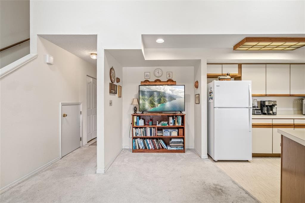 699 MALTA COURT NE photo 21