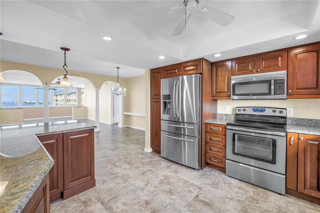 5108 BRITTANY DRIVE S 908 photo 7