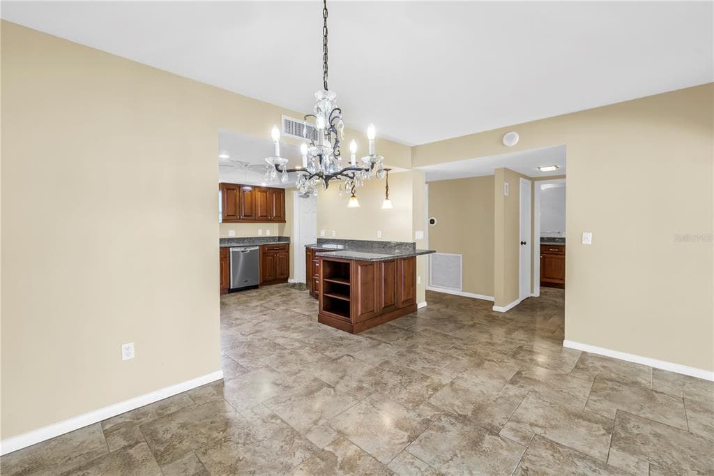 5108 BRITTANY DRIVE S 908 photo 14