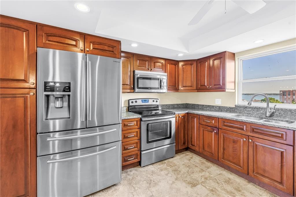 5108 BRITTANY DRIVE S 908 photo 4
