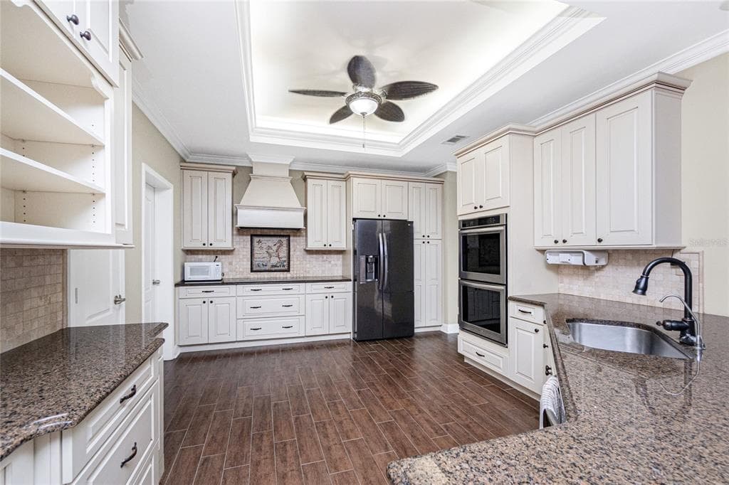 9150 PINE COVE DRIVE photo 18