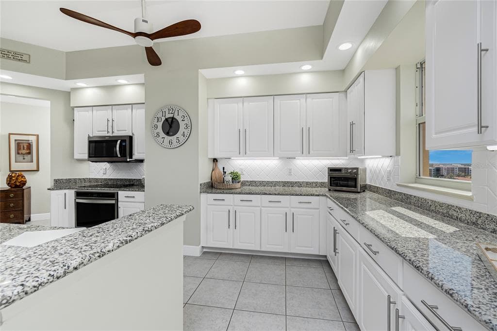 3313 SUNSET KEY CIR 701 photo 17