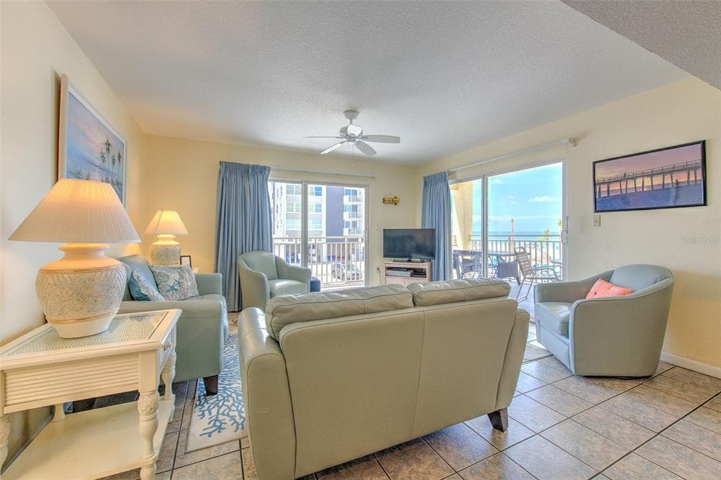 17450 GULF BOULEVARD 103 photo 8