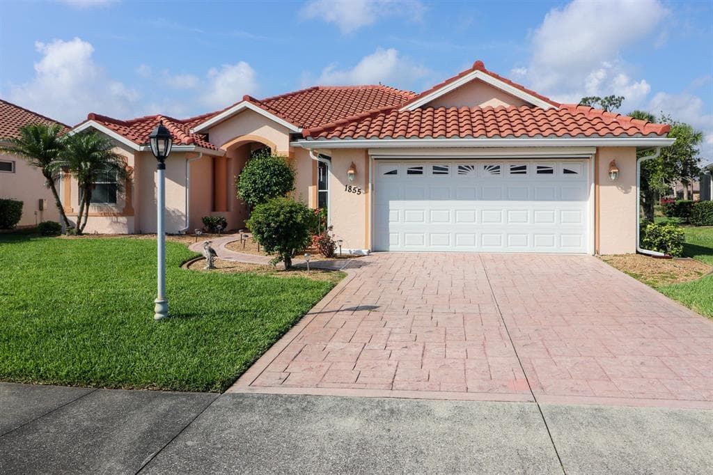 1855 SILVER PALM ROAD photo 1