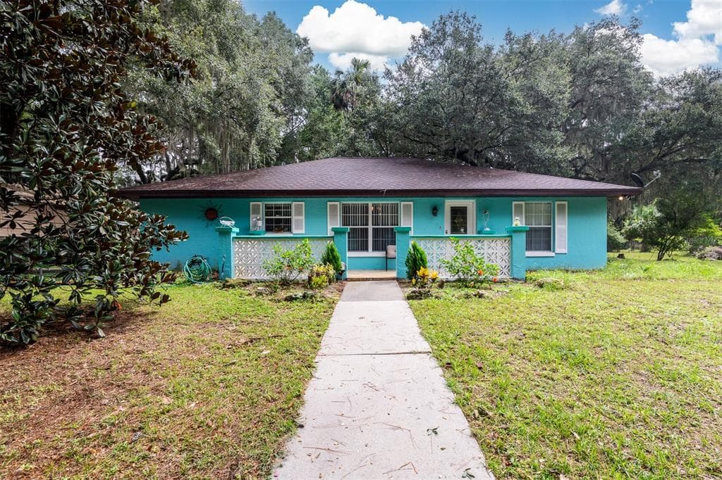 8465 NW 186TH STREET photo 1