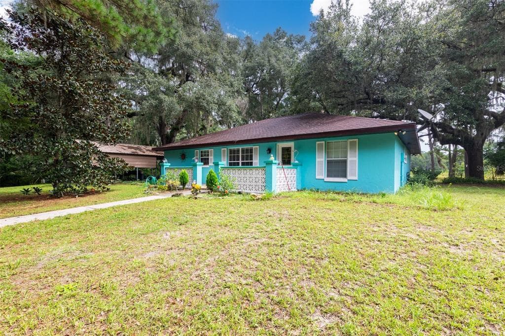 8465 NW 186TH STREET photo 4