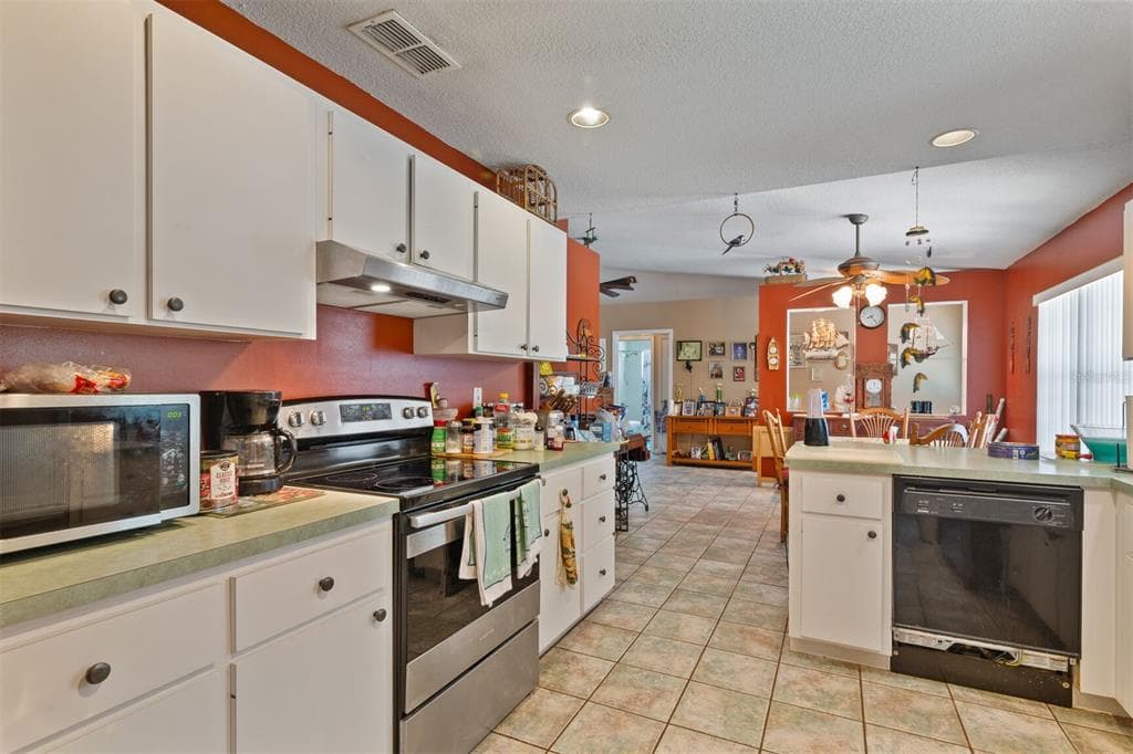 8465 NW 186TH STREET photo 25