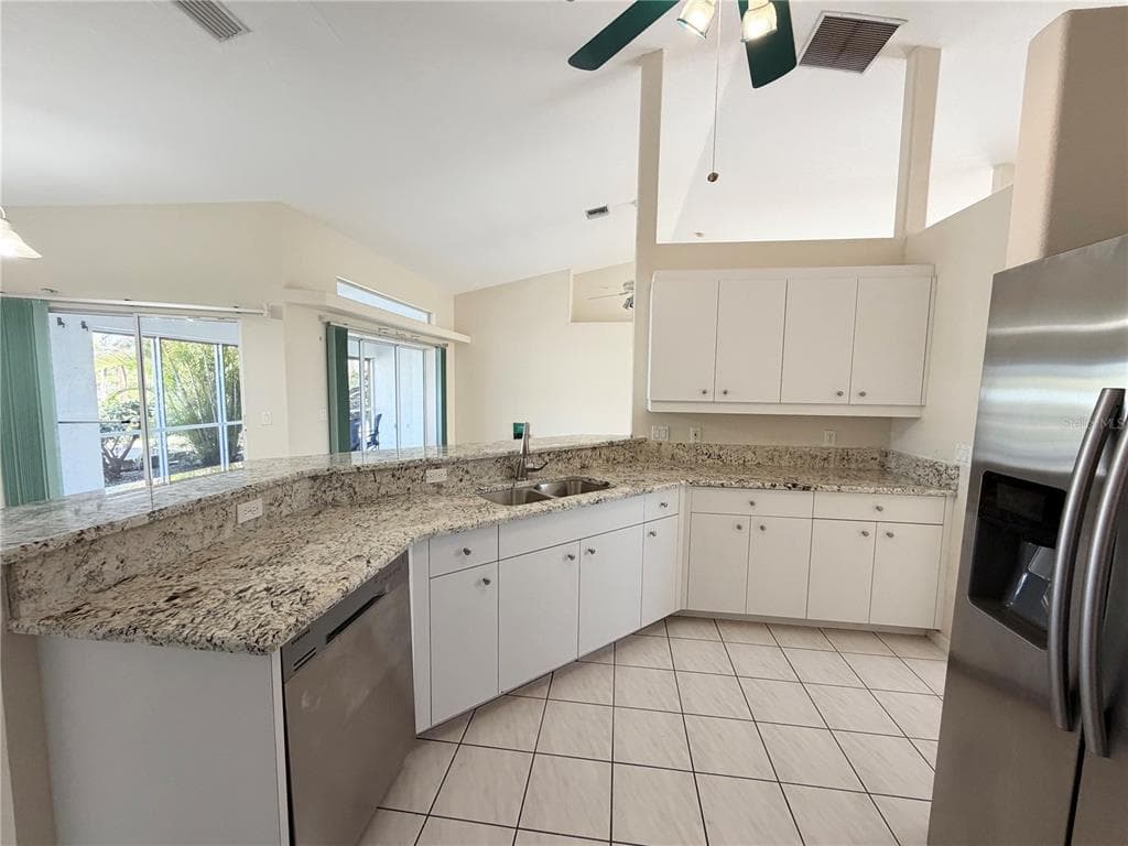15140 LYNEBURG AVENUE photo 13