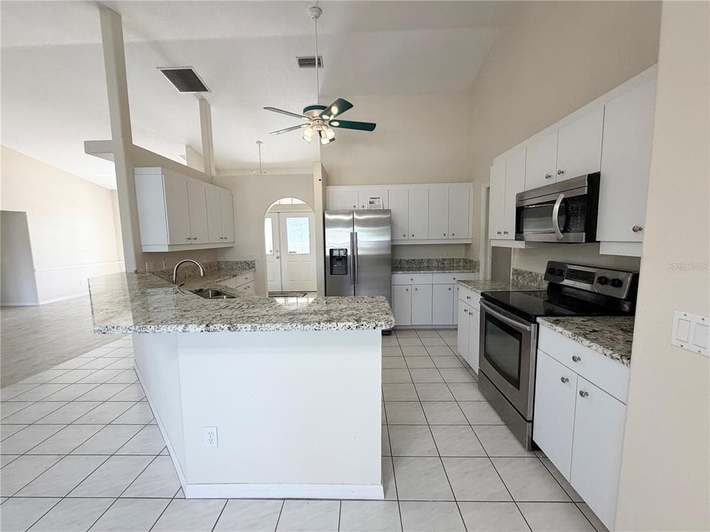 15140 LYNEBURG AVENUE photo 15