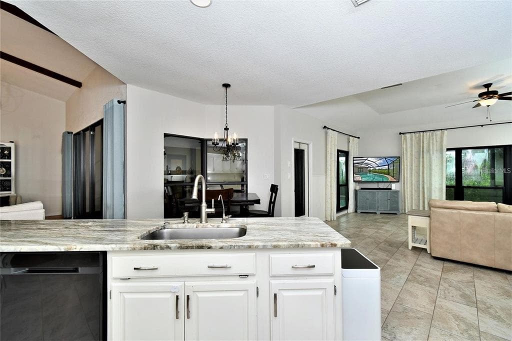 355 TRIESTE DRIVE photo 17