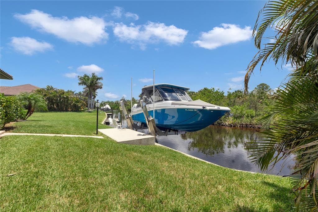 355 TRIESTE DRIVE photo 4