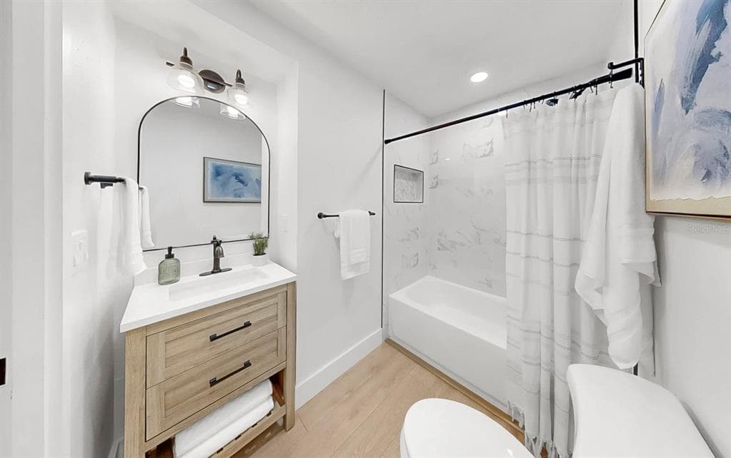 424 DORIC COURT photo 25