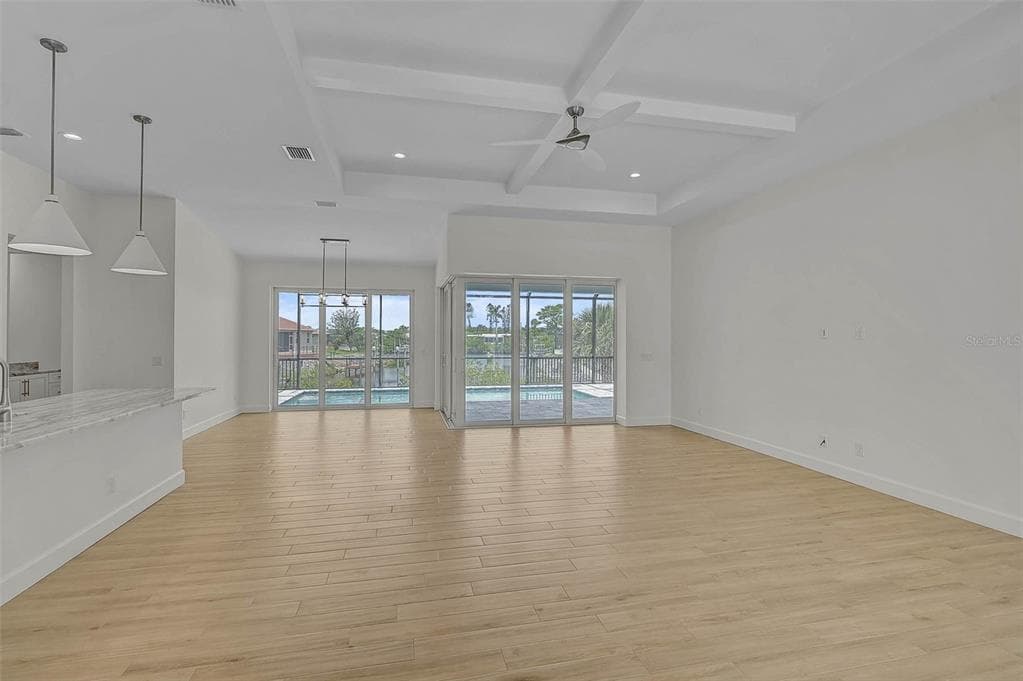 6655 PAN AMERICAN BOULEVARD photo 12