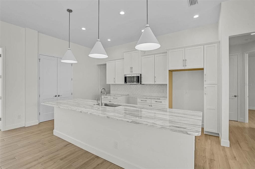 6655 PAN AMERICAN BOULEVARD photo 14