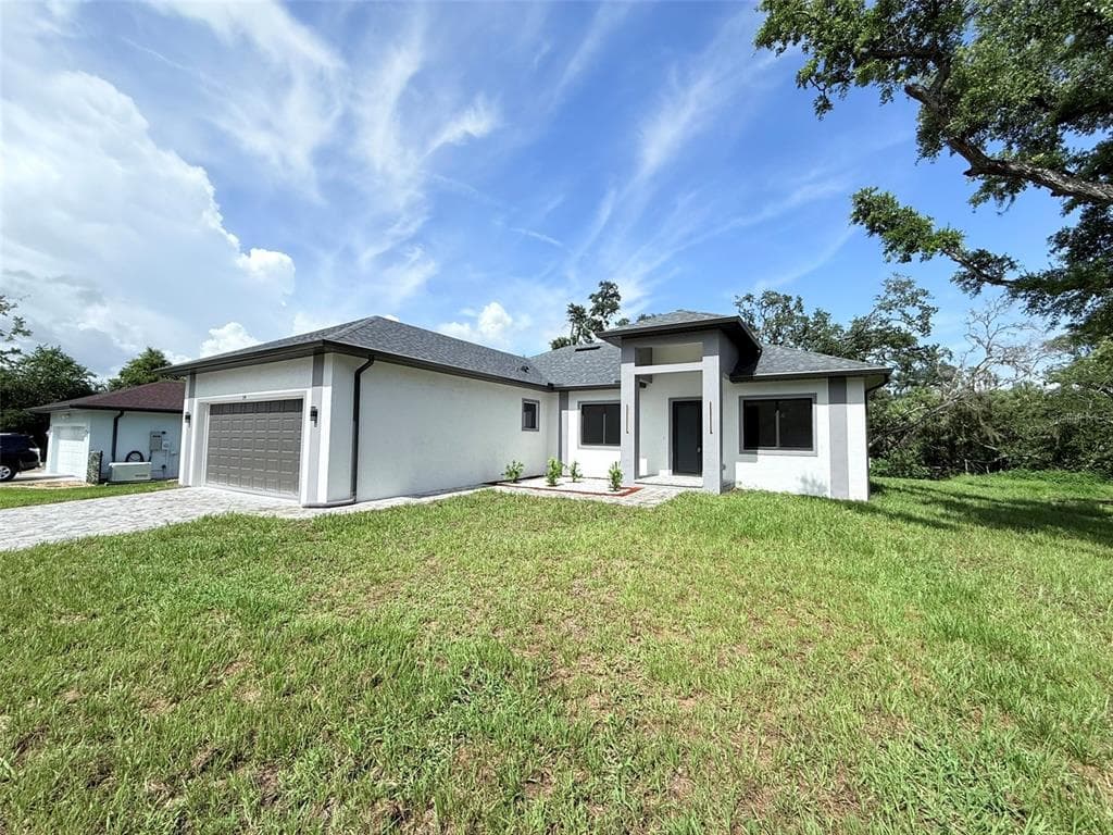 34 EVARO DRIVE photo 3