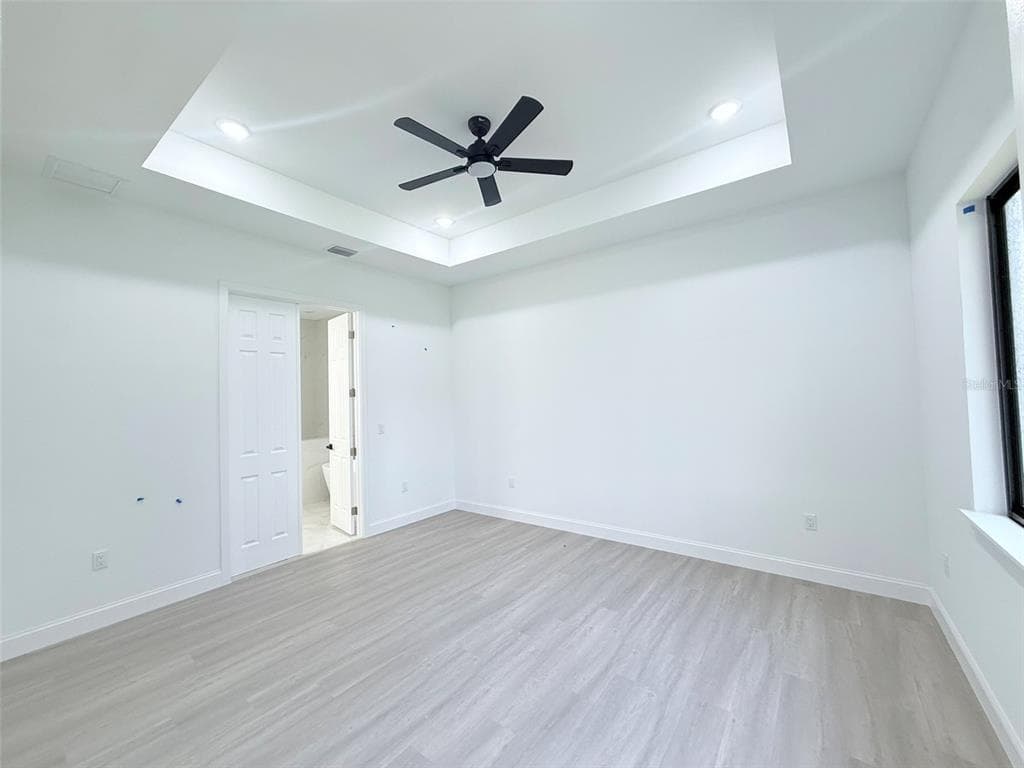 34 EVARO DRIVE photo 20