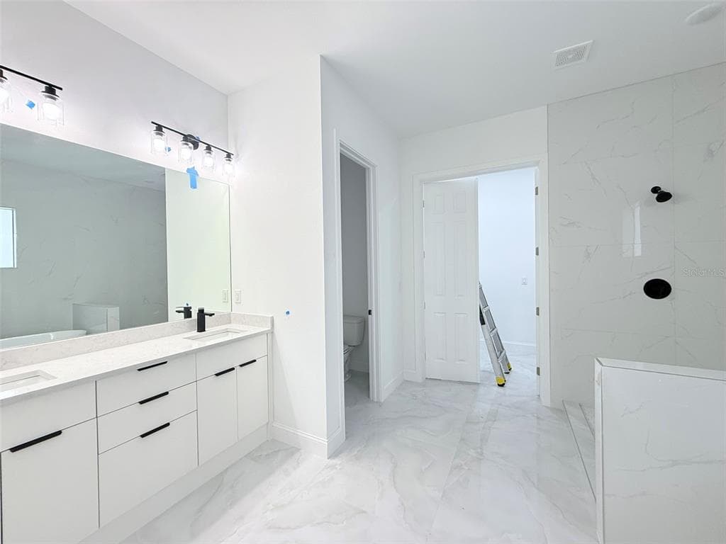 34 EVARO DRIVE photo 21