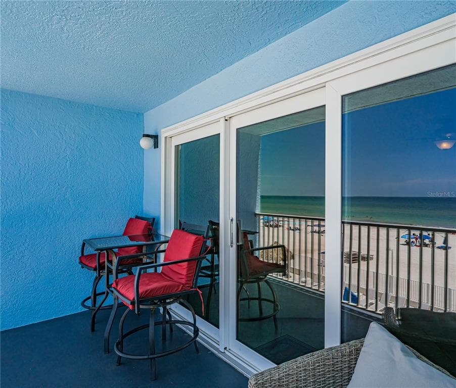 18500 GULF BOULEVARD 209 photo 3
