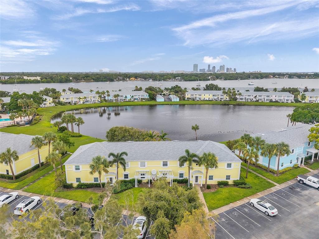121 SEAHORSE DRIVE SE A photo 2