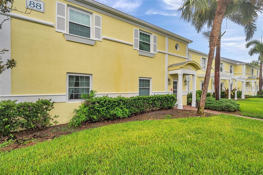 121 SEAHORSE DRIVE SE A photo 1