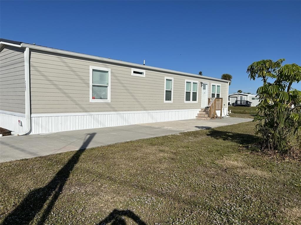 1391 FLAMINGO DRIVE photo 3