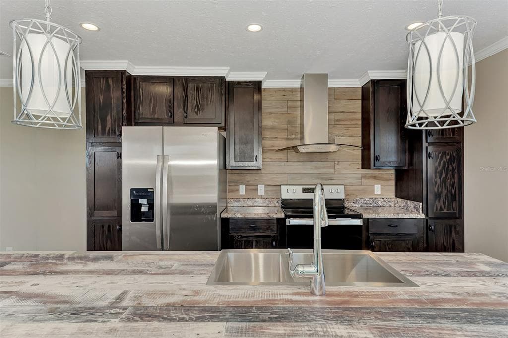 1391 FLAMINGO DRIVE photo 9