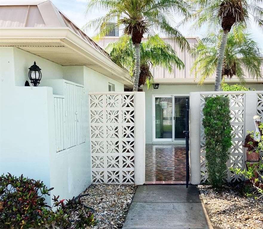 628 BOCA CIEGA POINT BOULEVARD S photo 2