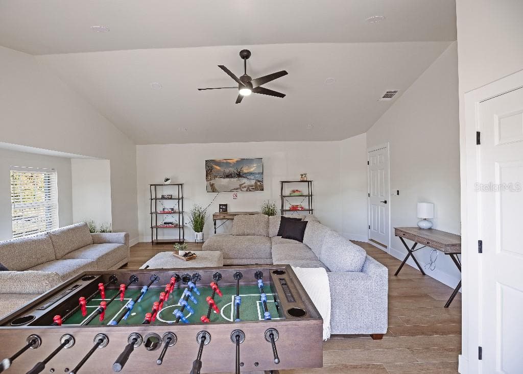2089 SANDIA STREET photo 14