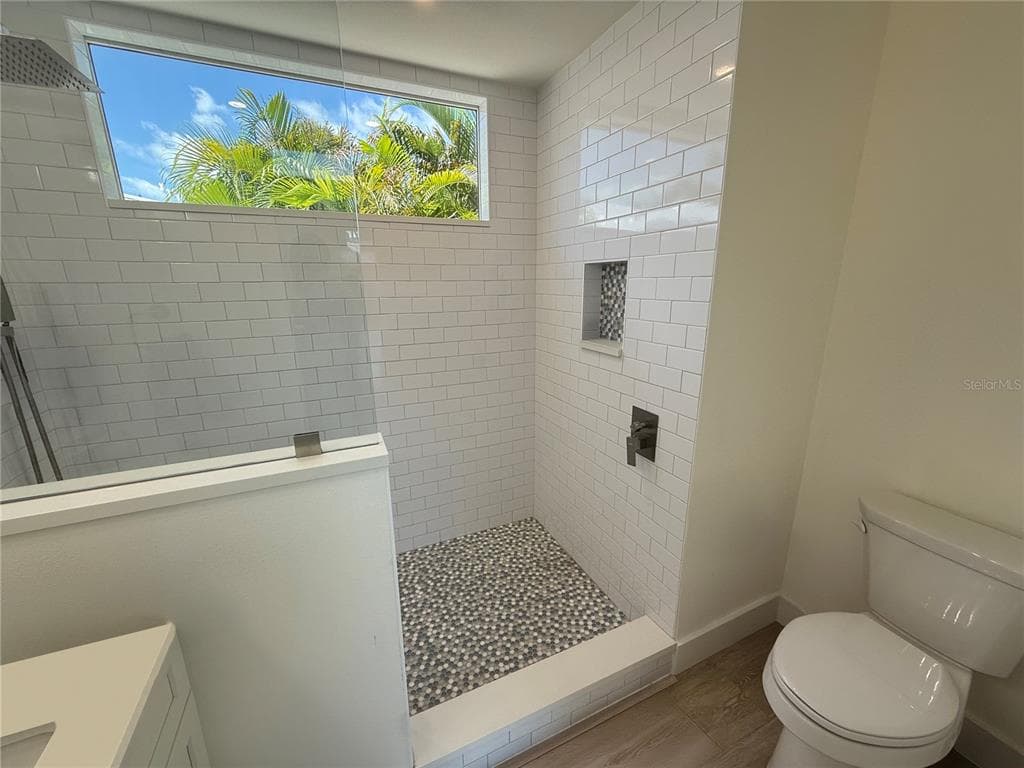 212 OAK AVENUE photo 24