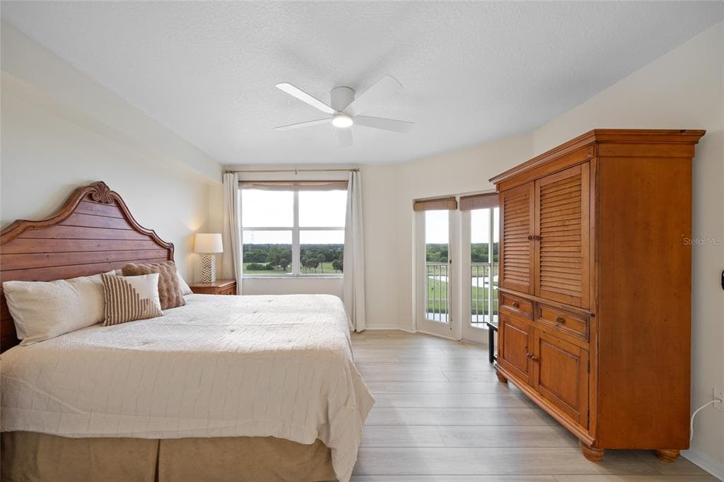 1200 COUNTRY CLUB DRIVE 5402 photo 17