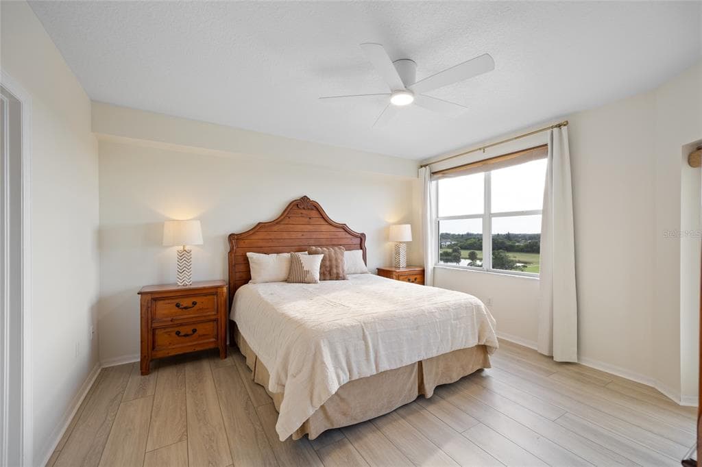 1200 COUNTRY CLUB DRIVE 5402 photo 14