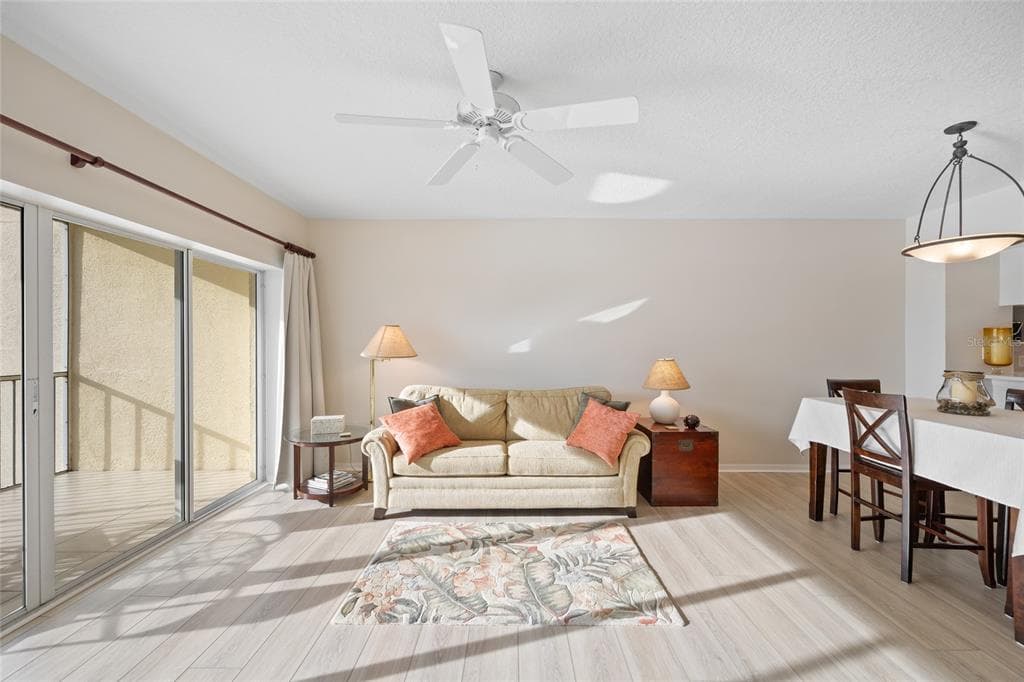 1200 COUNTRY CLUB DRIVE 5402 photo 11