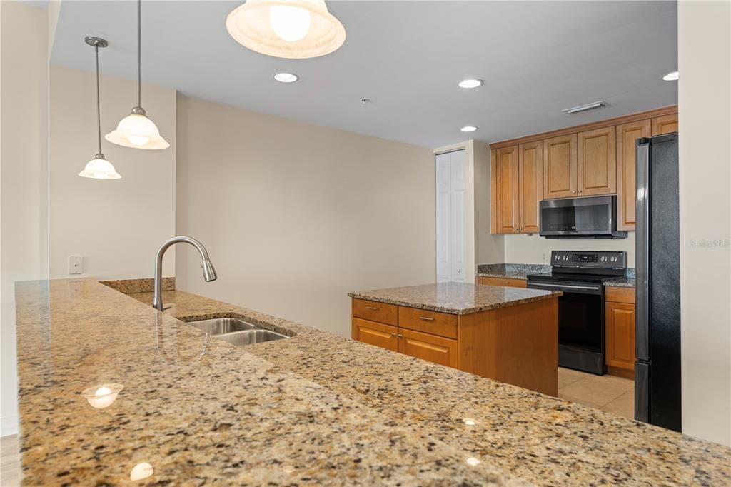 89 VIVANTE BOULEVARD 8942 photo 23