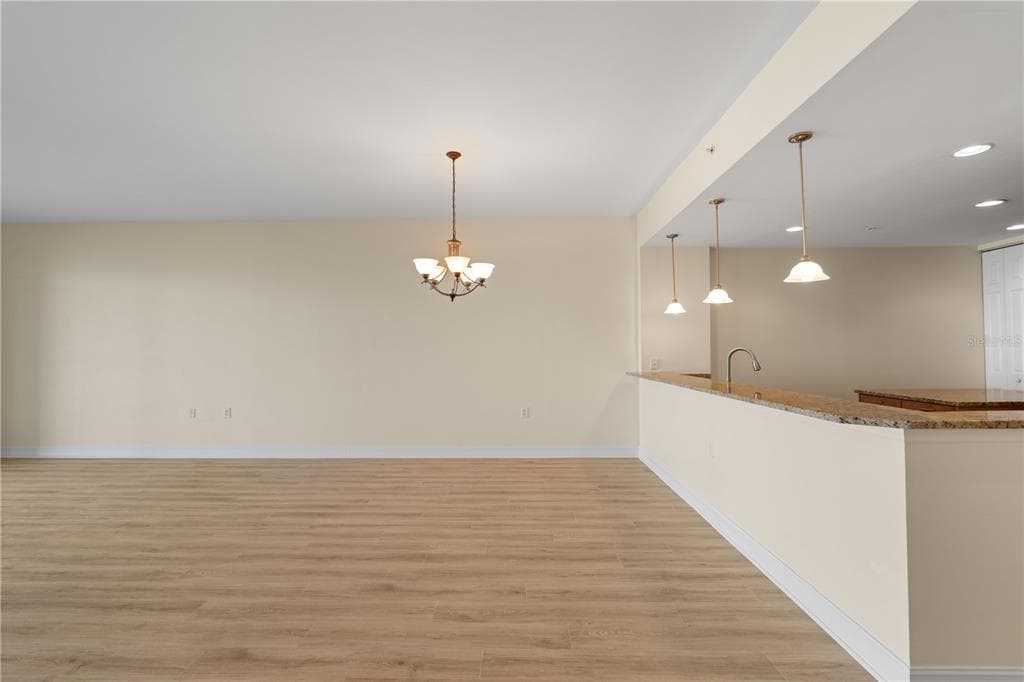 89 VIVANTE BOULEVARD 8942 photo 22