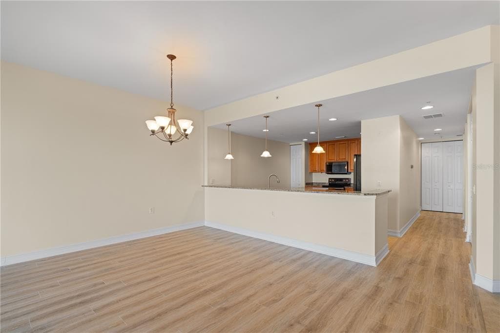 89 VIVANTE BOULEVARD 8942 photo 7