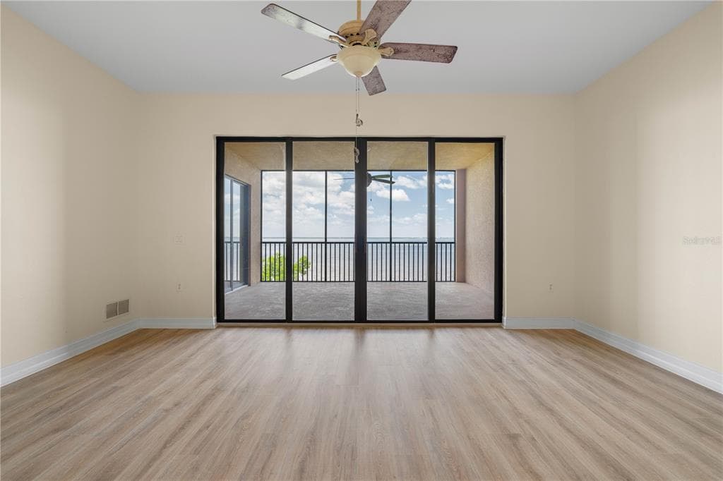 89 VIVANTE BOULEVARD 8942 photo 20