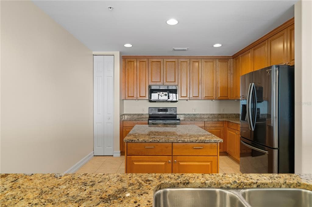 89 VIVANTE BOULEVARD 8942 photo 24