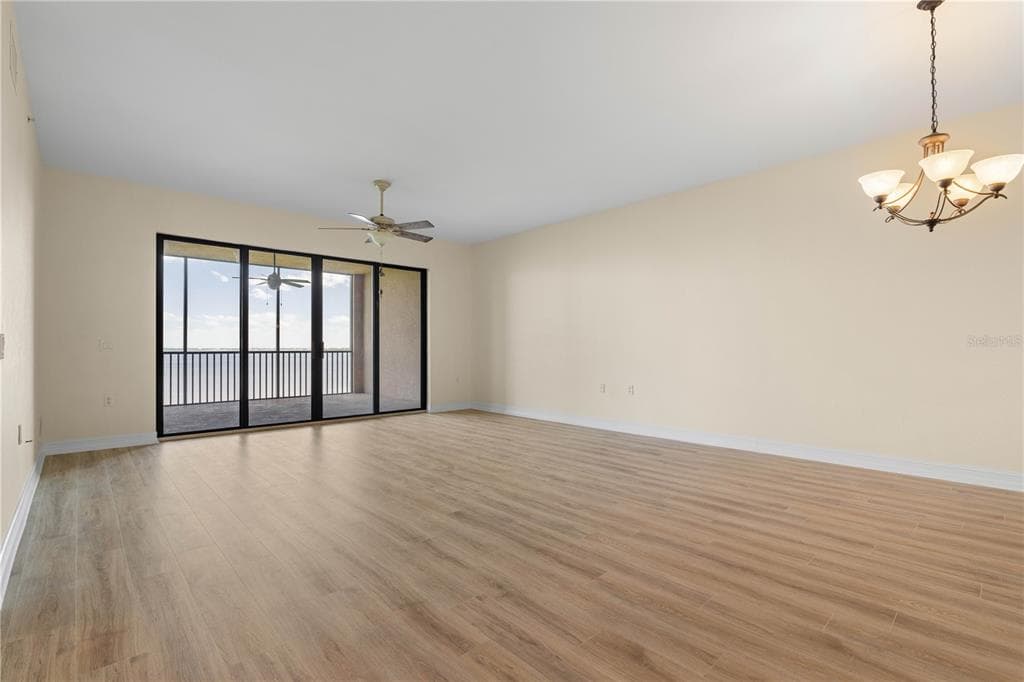89 VIVANTE BOULEVARD 8942 photo 19