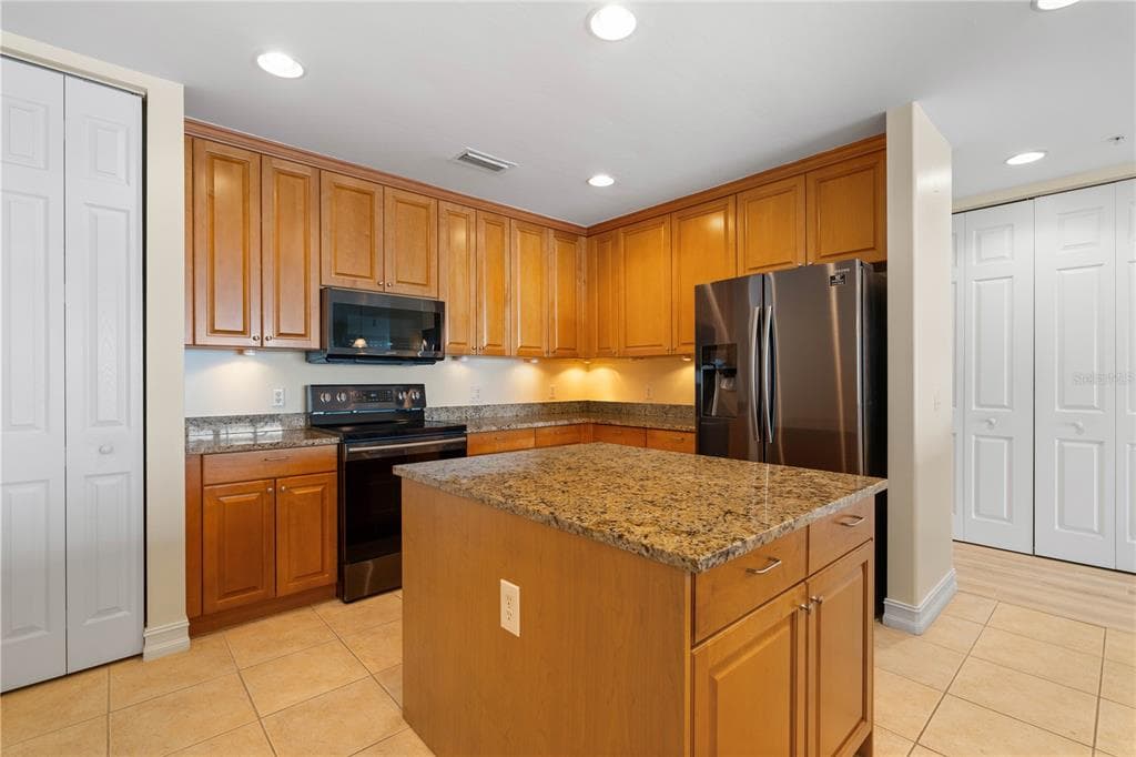 89 VIVANTE BOULEVARD 8942 photo 8