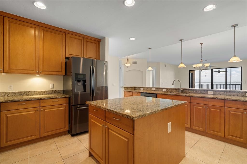 89 VIVANTE BOULEVARD 8942 photo 25