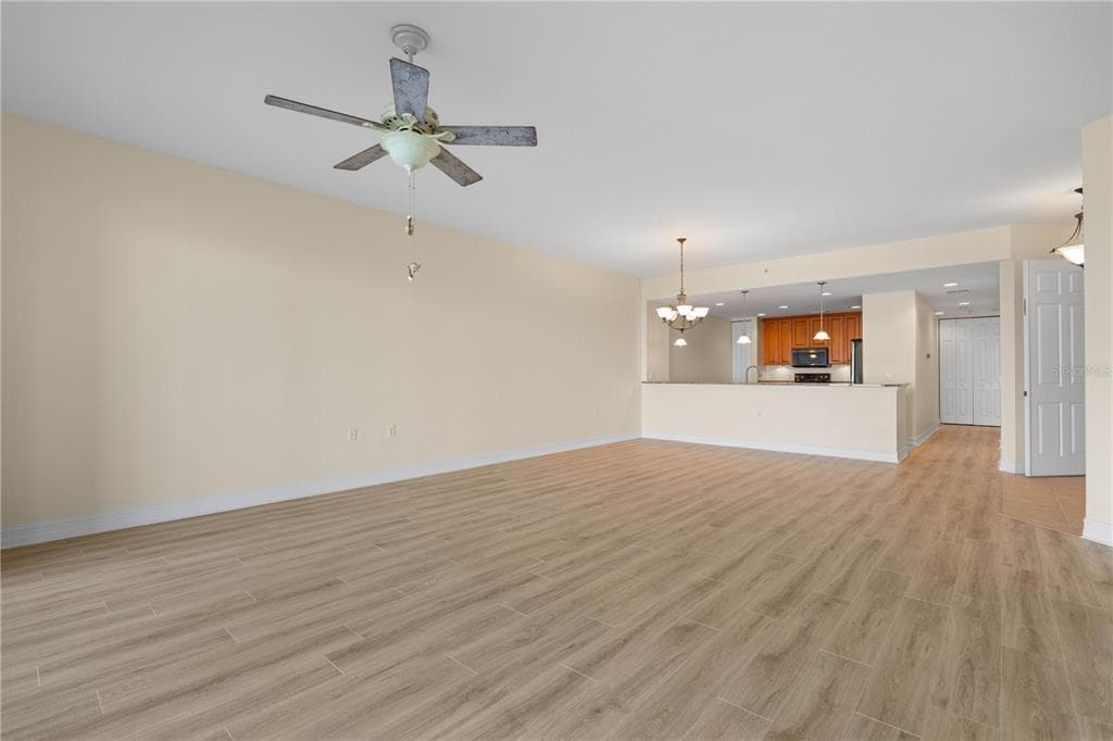 89 VIVANTE BOULEVARD 8942 photo 21