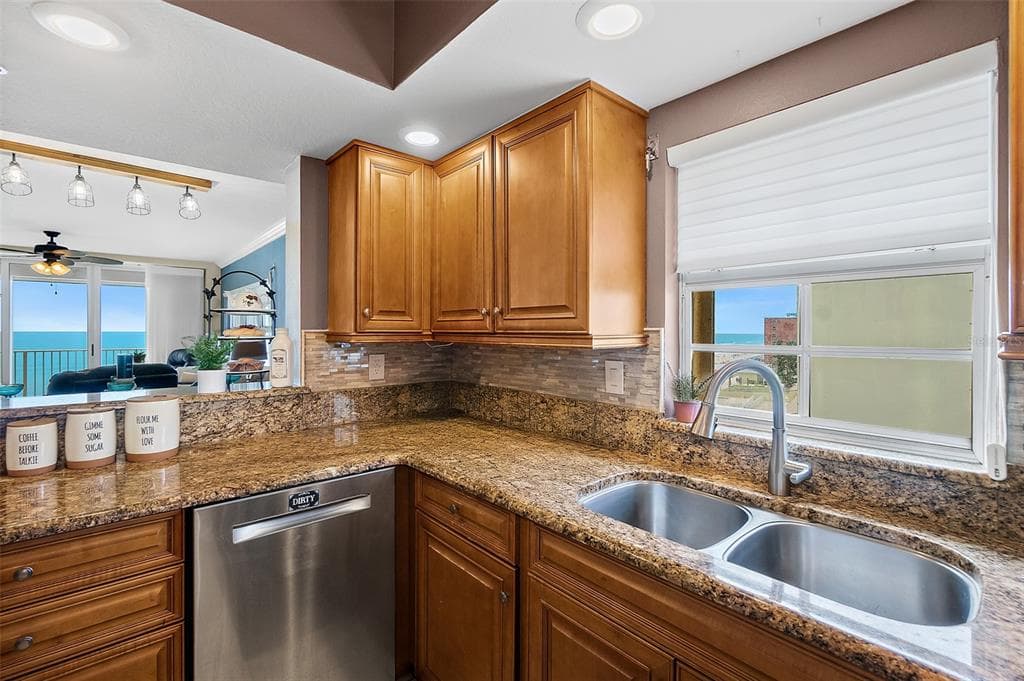 3145 S ATLANTIC AVENUE 504 photo 22