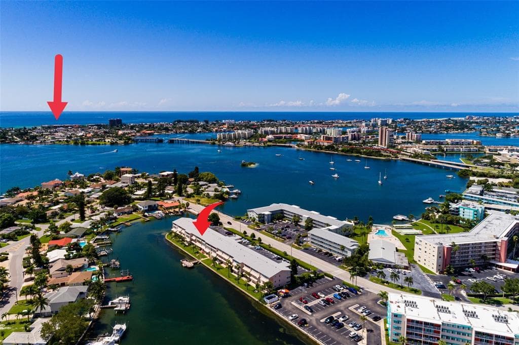 1893 SHORE DRIVE S #209 3