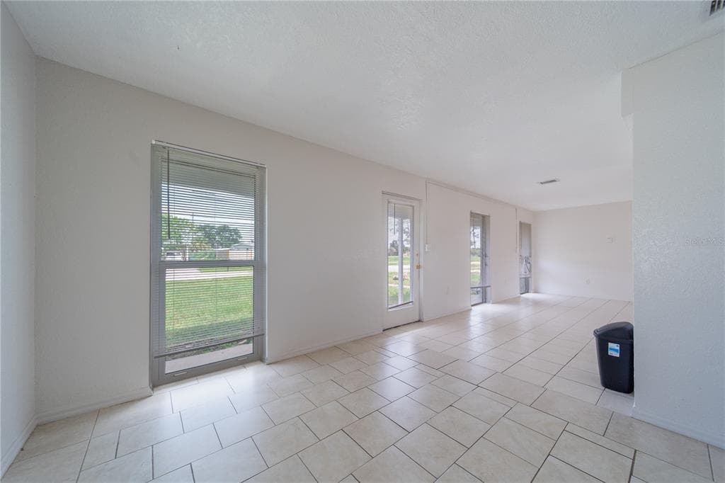 4045 CONWAY BOULEVARD photo 17