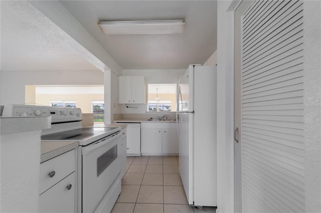 4045 CONWAY BOULEVARD photo 18