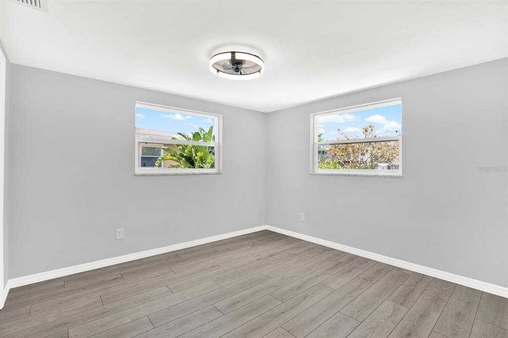 13739 LAVENDER AVENUE photo 13
