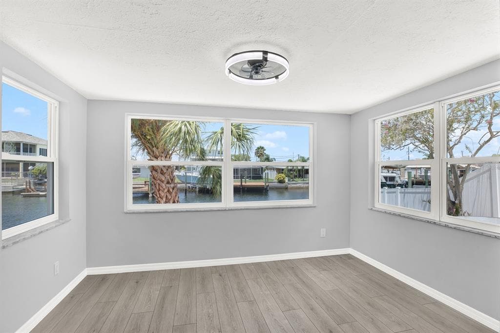 13739 LAVENDER AVENUE photo 10