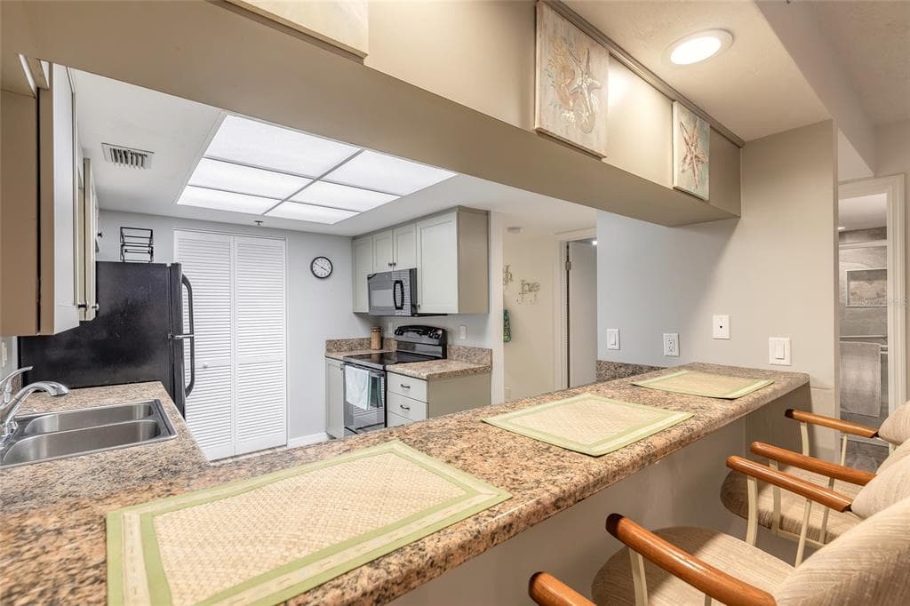 3757 S ATLANTIC AVENUE 1104 photo 23