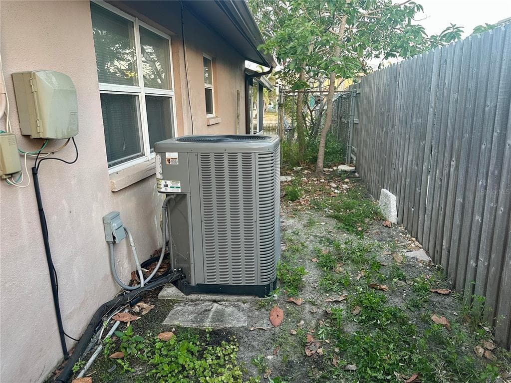 3920 VENETIAN WAY photo 22