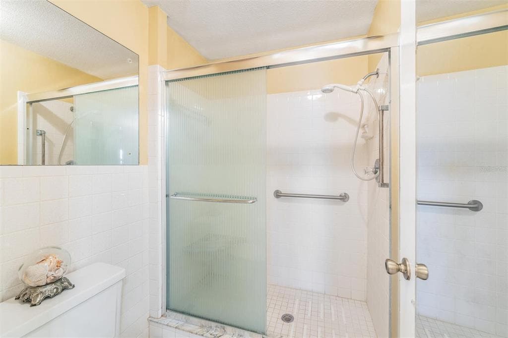 7 DUNOON PLACE 304 photo 23